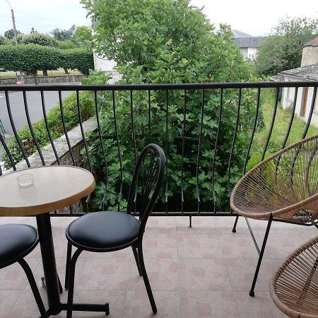 Meubles De Tourisme Le Trianon Et Le Petit Trianon Apartment Saint-Junien Exterior foto